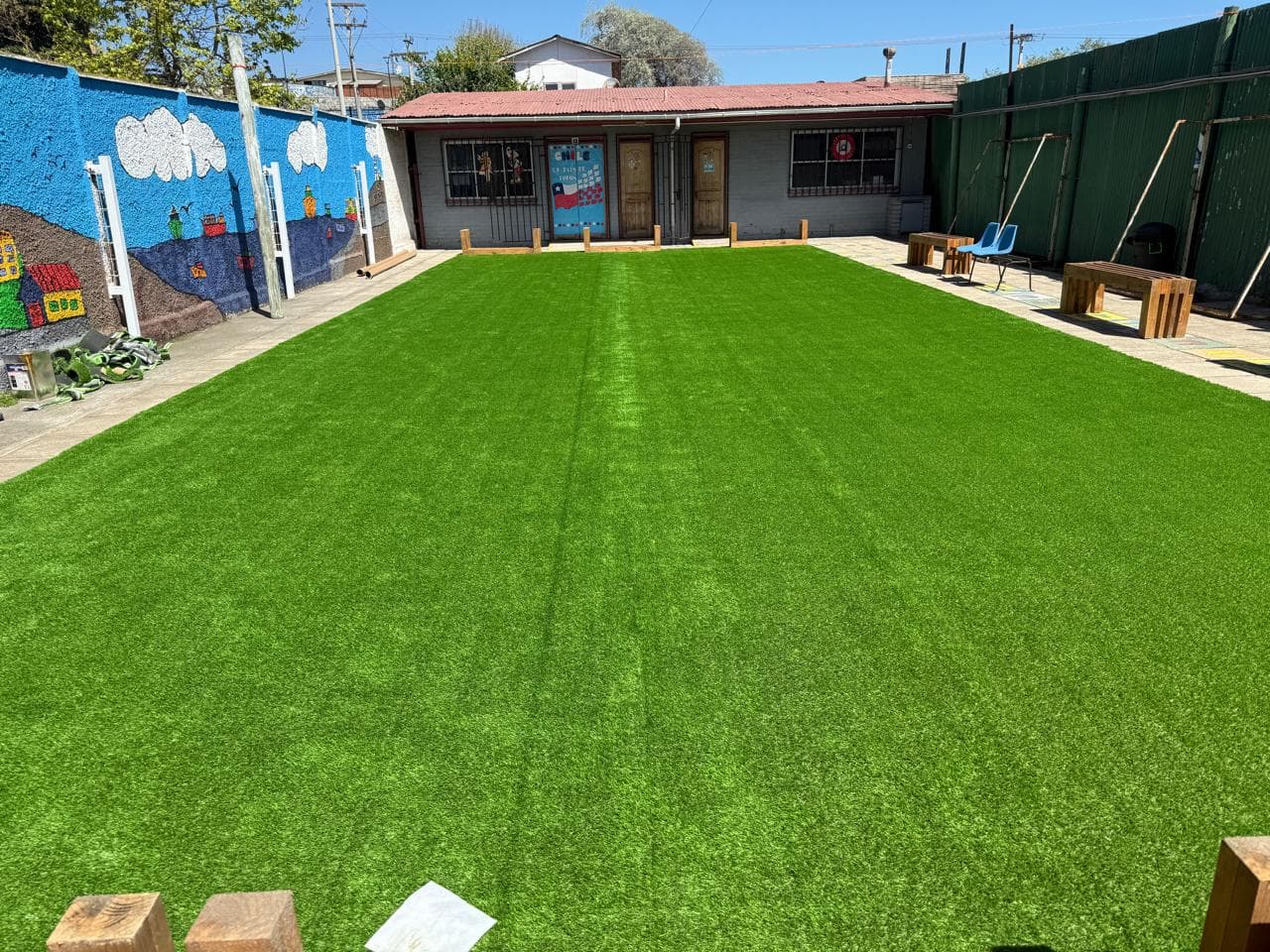 Pasto Sintetico Colegio San Antonio - Imagen 2